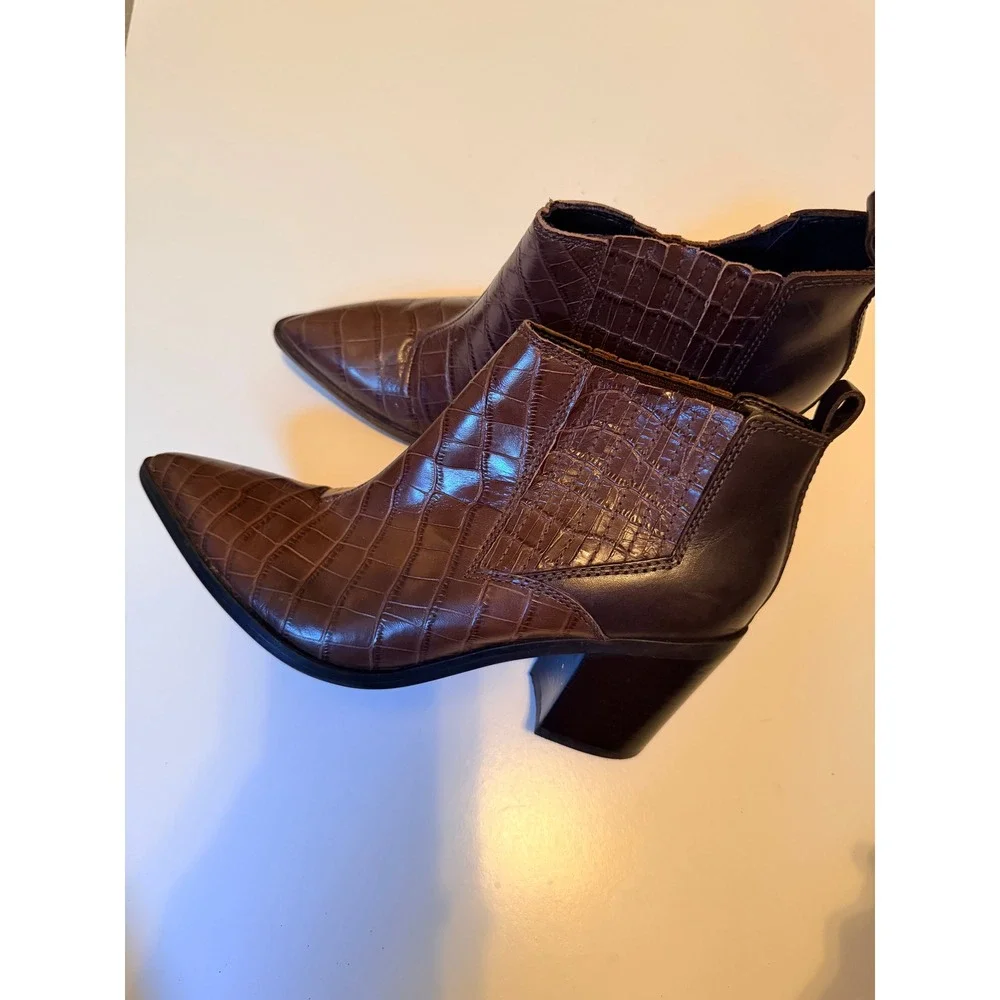 Marc Fisher Ankle Boots Size 8.5 Brown‎ Yale Croc Embossed Leather Block Heel